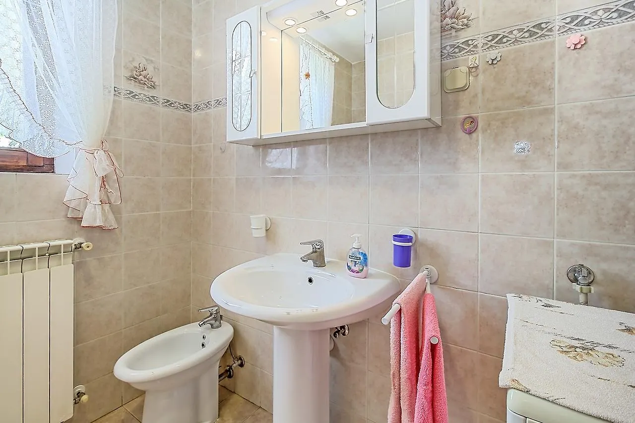 Eva House With Apartment Umag
