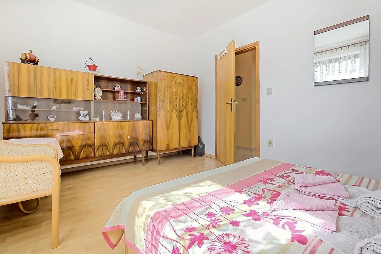 Eva House With Apartment Umag